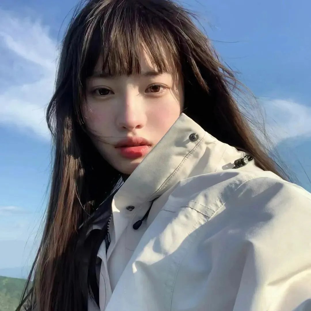 被偷听心声后冷宫小厨娘成团宠啦