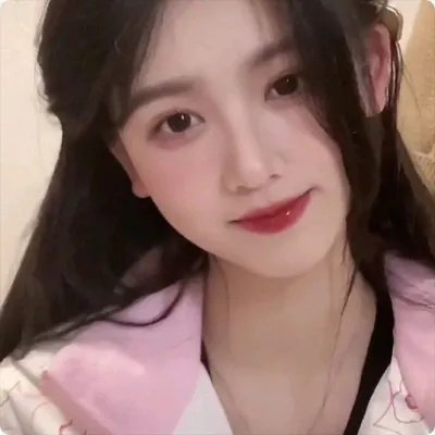 双姝斗影月光寒